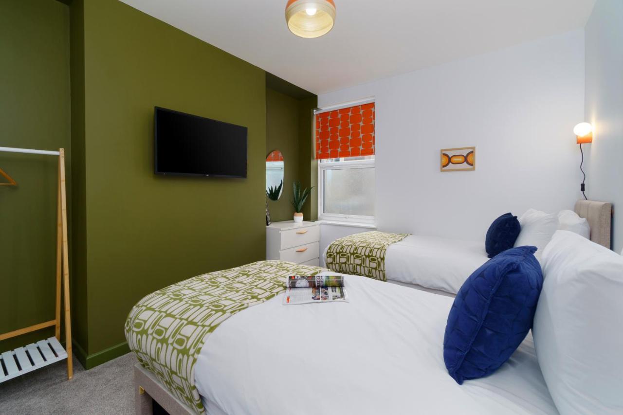 Apartment Two - Private Car Park, Comfortable And Well Equipped - By Ocean City Retreats プリマス エクステリア 写真