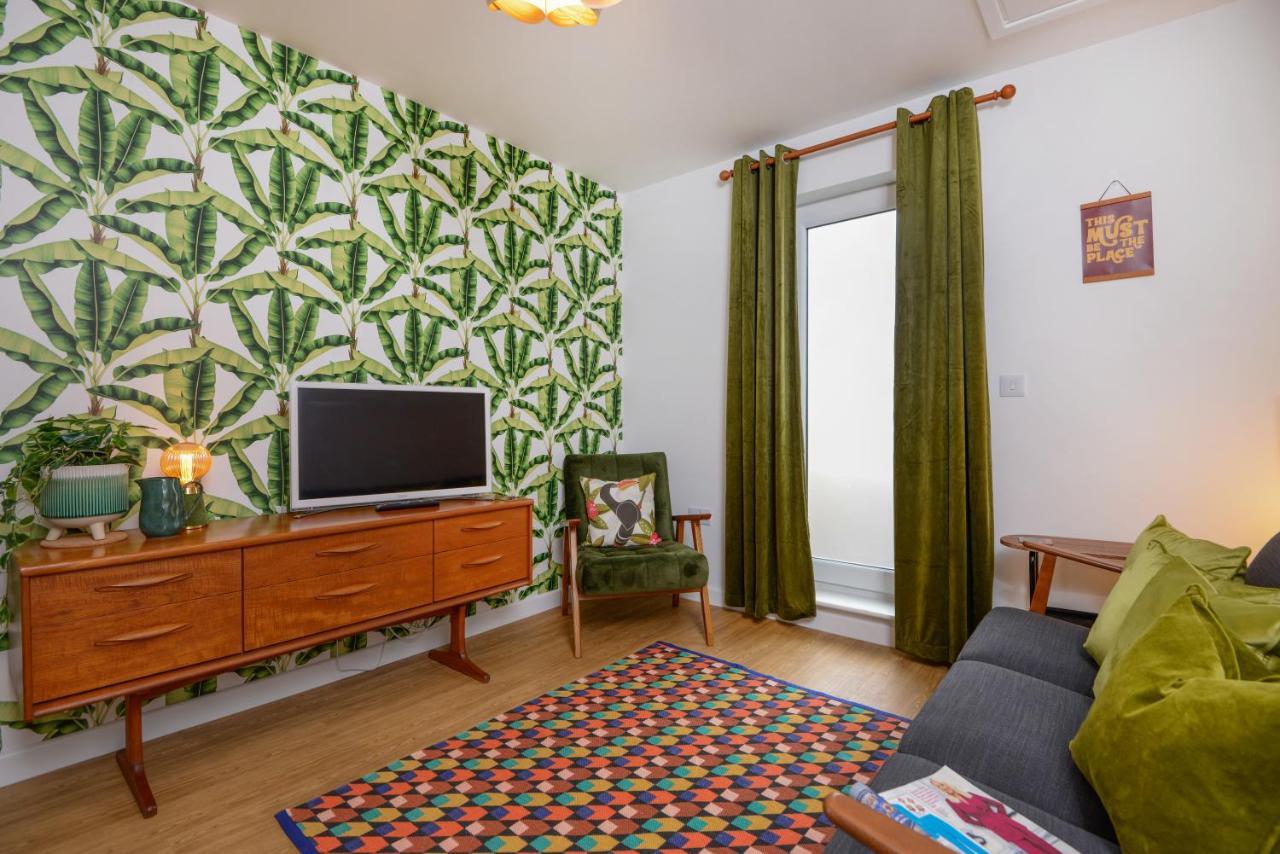 Apartment Two - Private Car Park, Comfortable And Well Equipped - By Ocean City Retreats プリマス エクステリア 写真