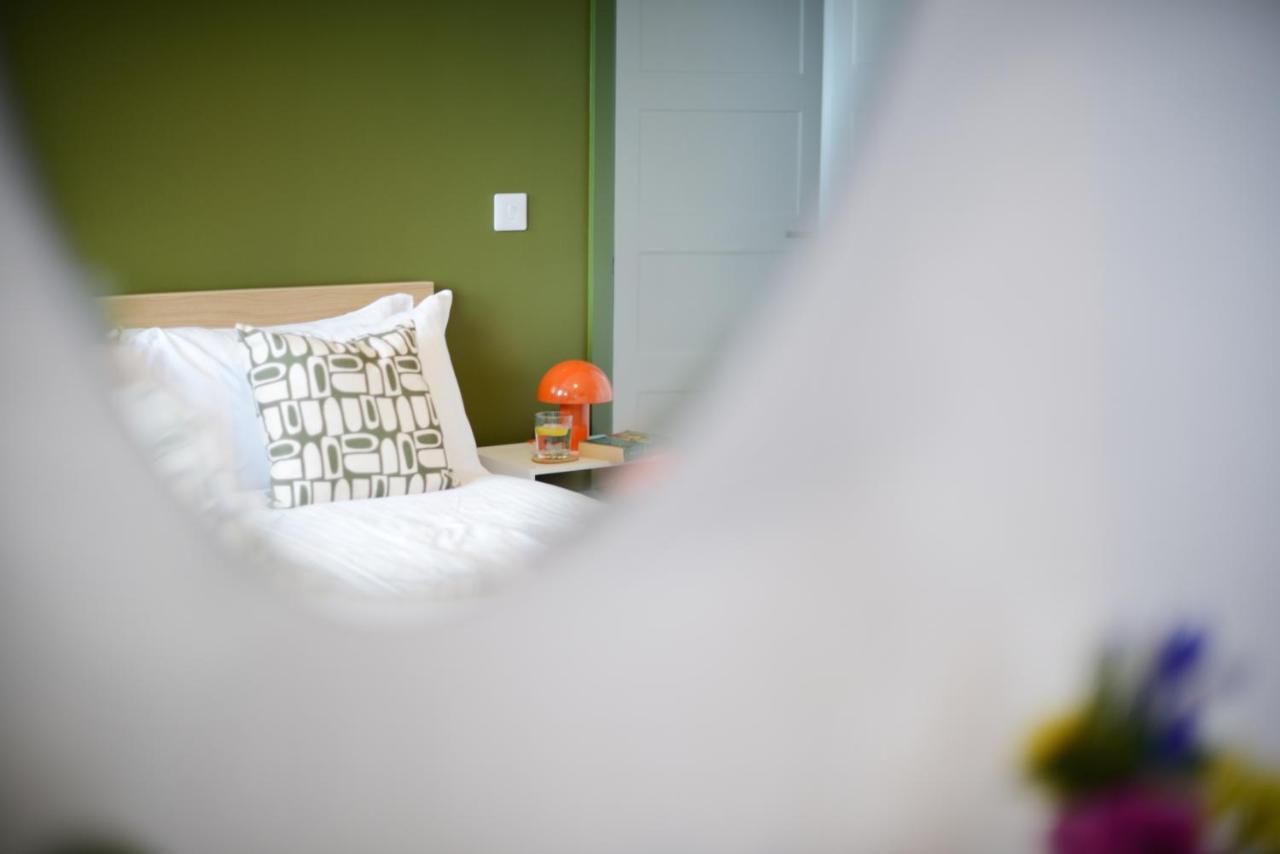 Apartment Two - Private Car Park, Comfortable And Well Equipped - By Ocean City Retreats プリマス エクステリア 写真