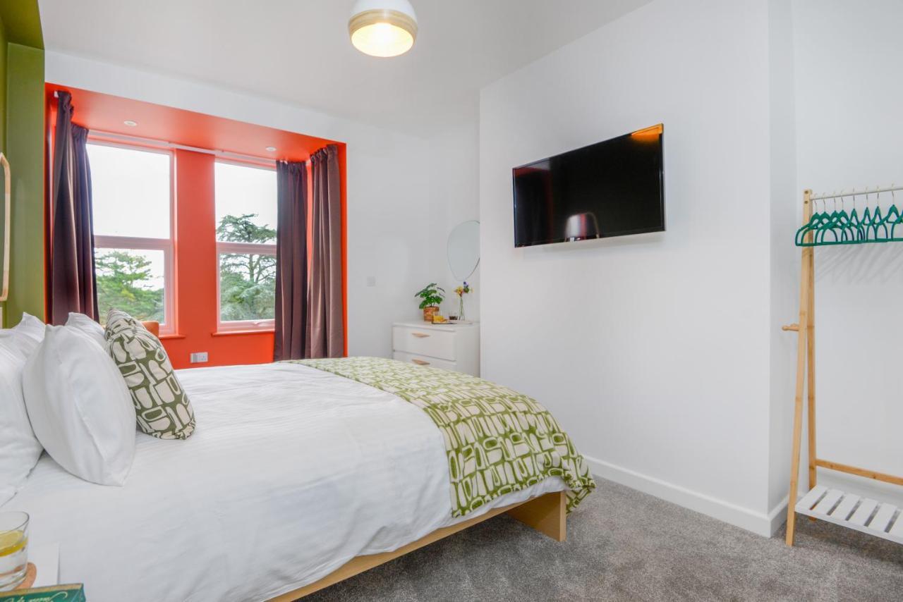 Apartment Two - Private Car Park, Comfortable And Well Equipped - By Ocean City Retreats プリマス エクステリア 写真